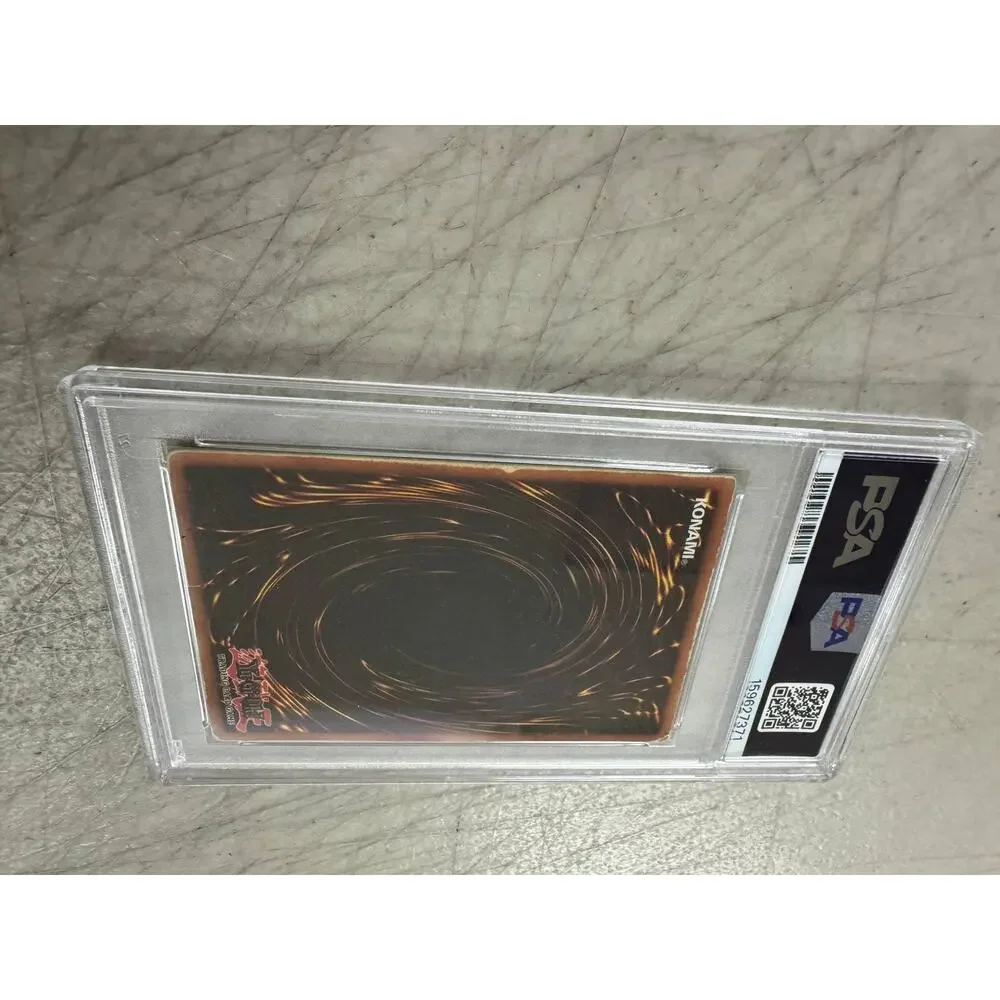2002 Yu-Gi-Oh Starter Deck Kaiba Blue-Eyes White Dragon SDK-001 PSA 3 VG Card